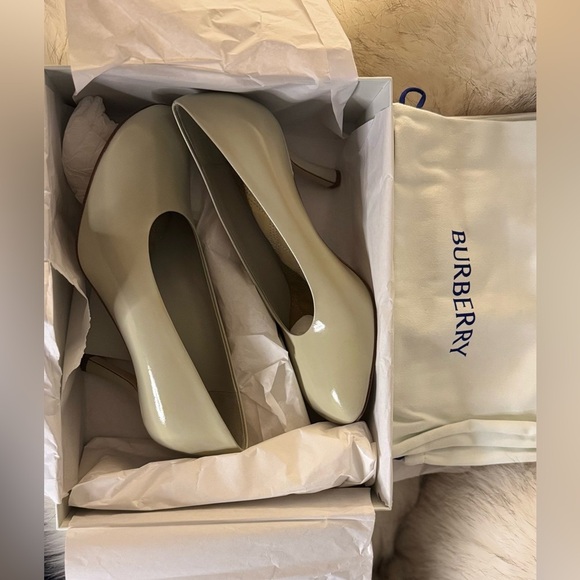 BURBERRY 
85mm Slip-On Leather Pumps
Women’s size EU 37.5 - Picture 9 of 13